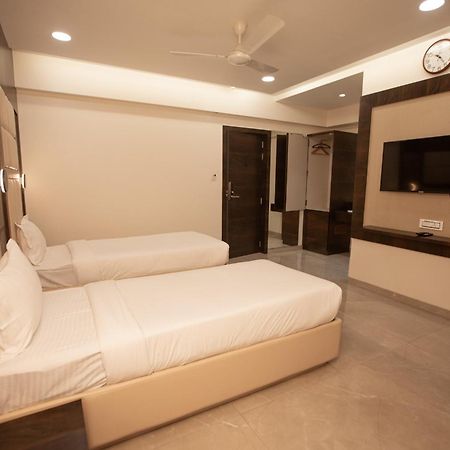 Hotel Naaz Executive 뭄바이 외부 사진