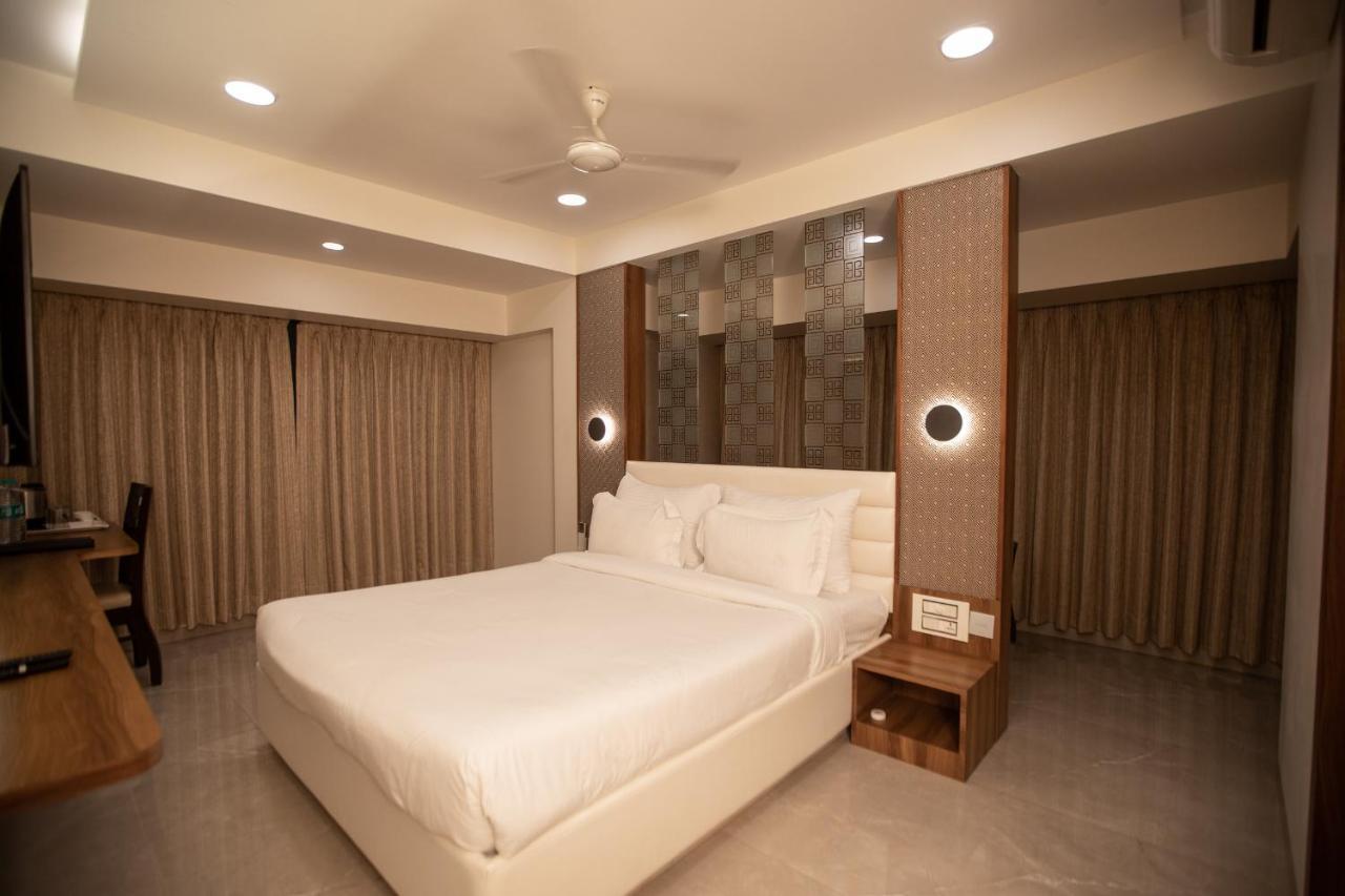 Hotel Naaz Executive 뭄바이 외부 사진