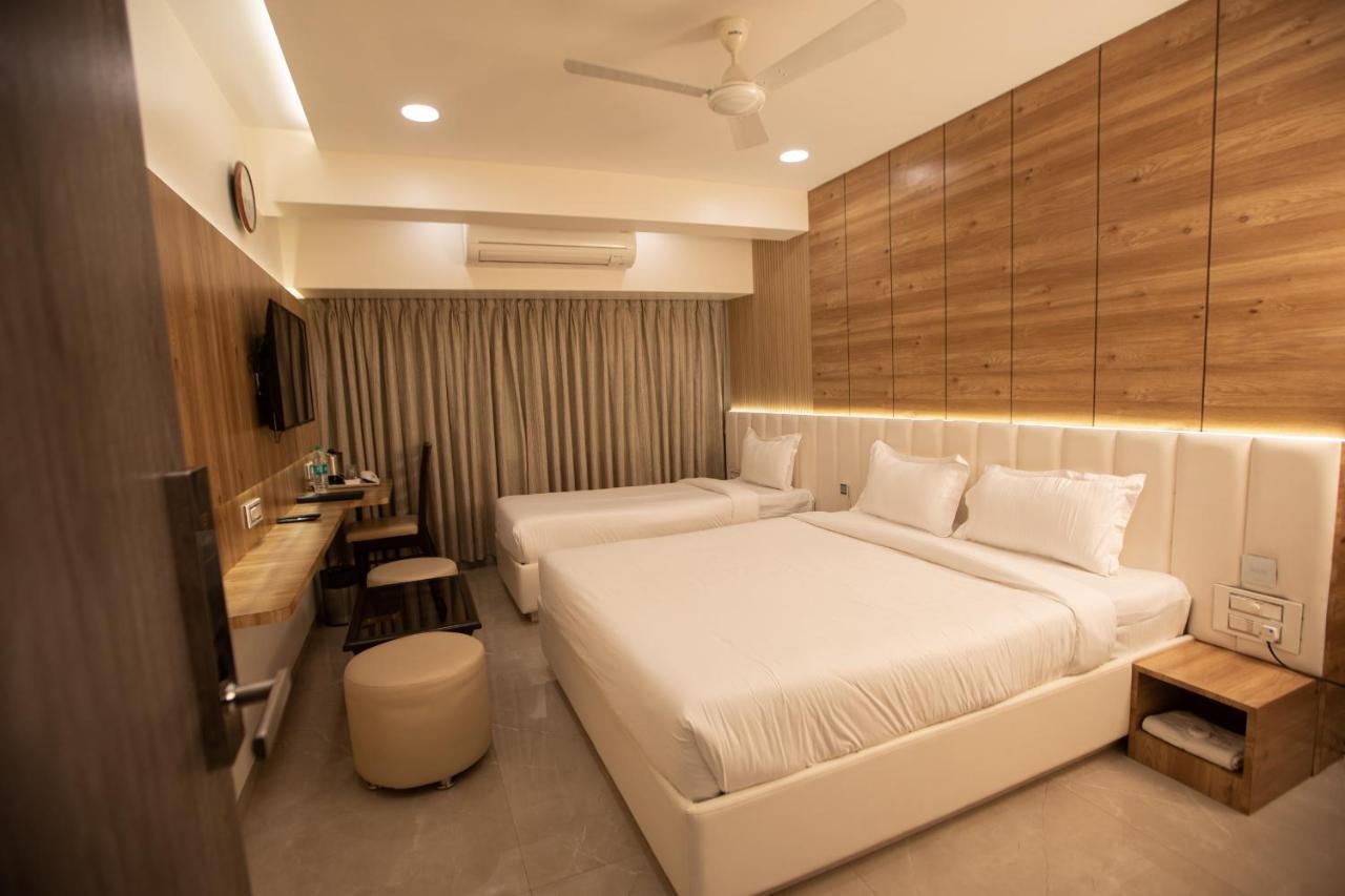 Hotel Naaz Executive 뭄바이 외부 사진