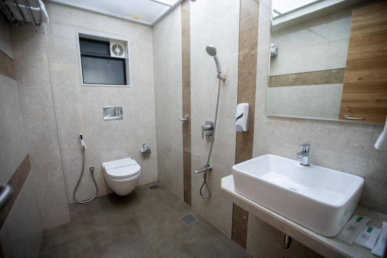 Hotel Naaz Executive 뭄바이 외부 사진