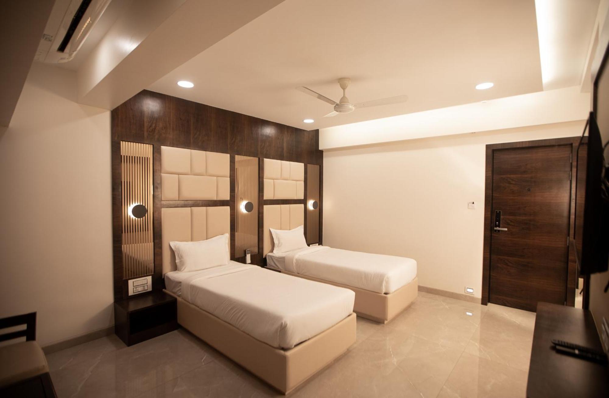 Hotel Naaz Executive 뭄바이 외부 사진