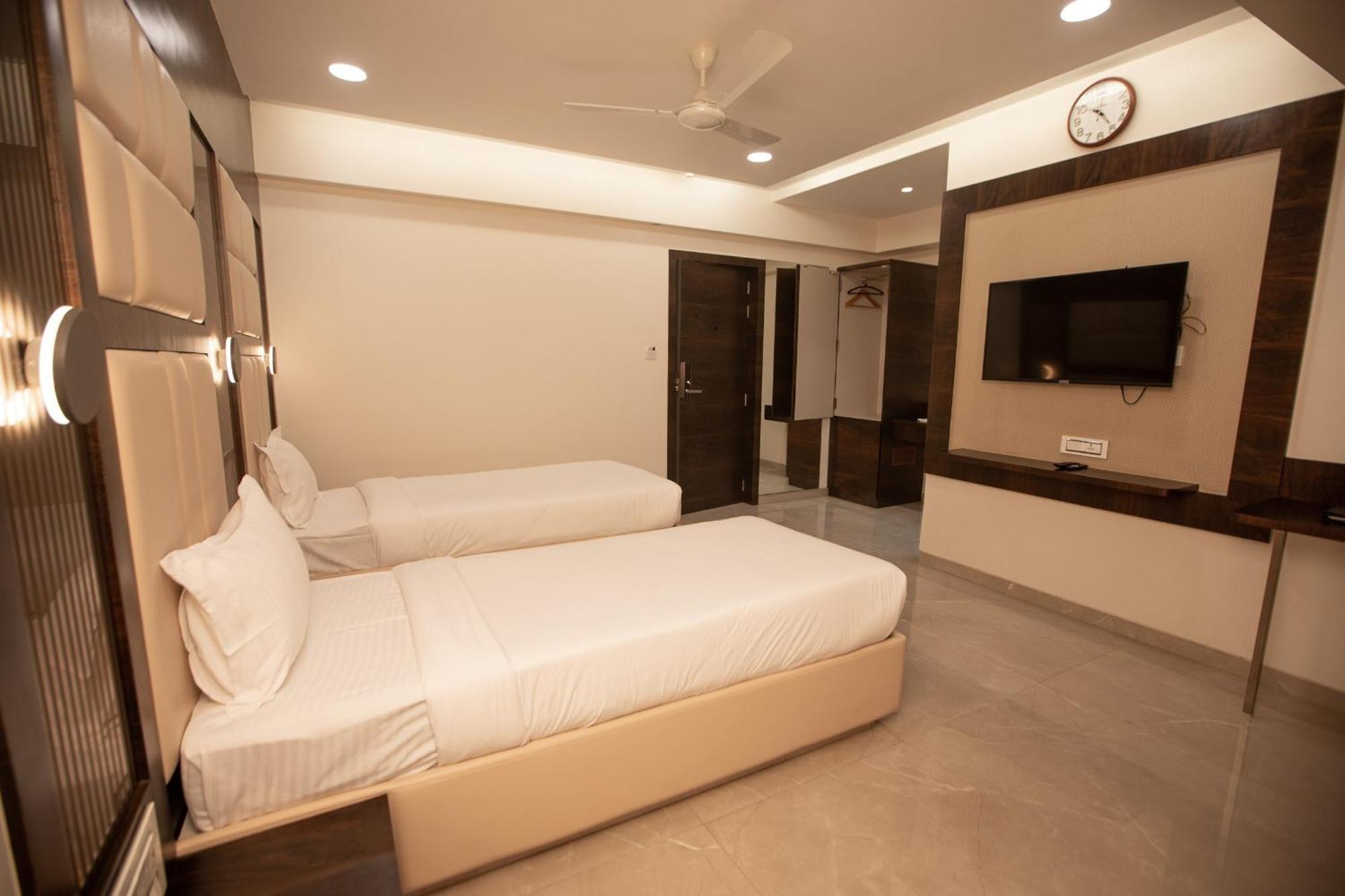Hotel Naaz Executive 뭄바이 외부 사진