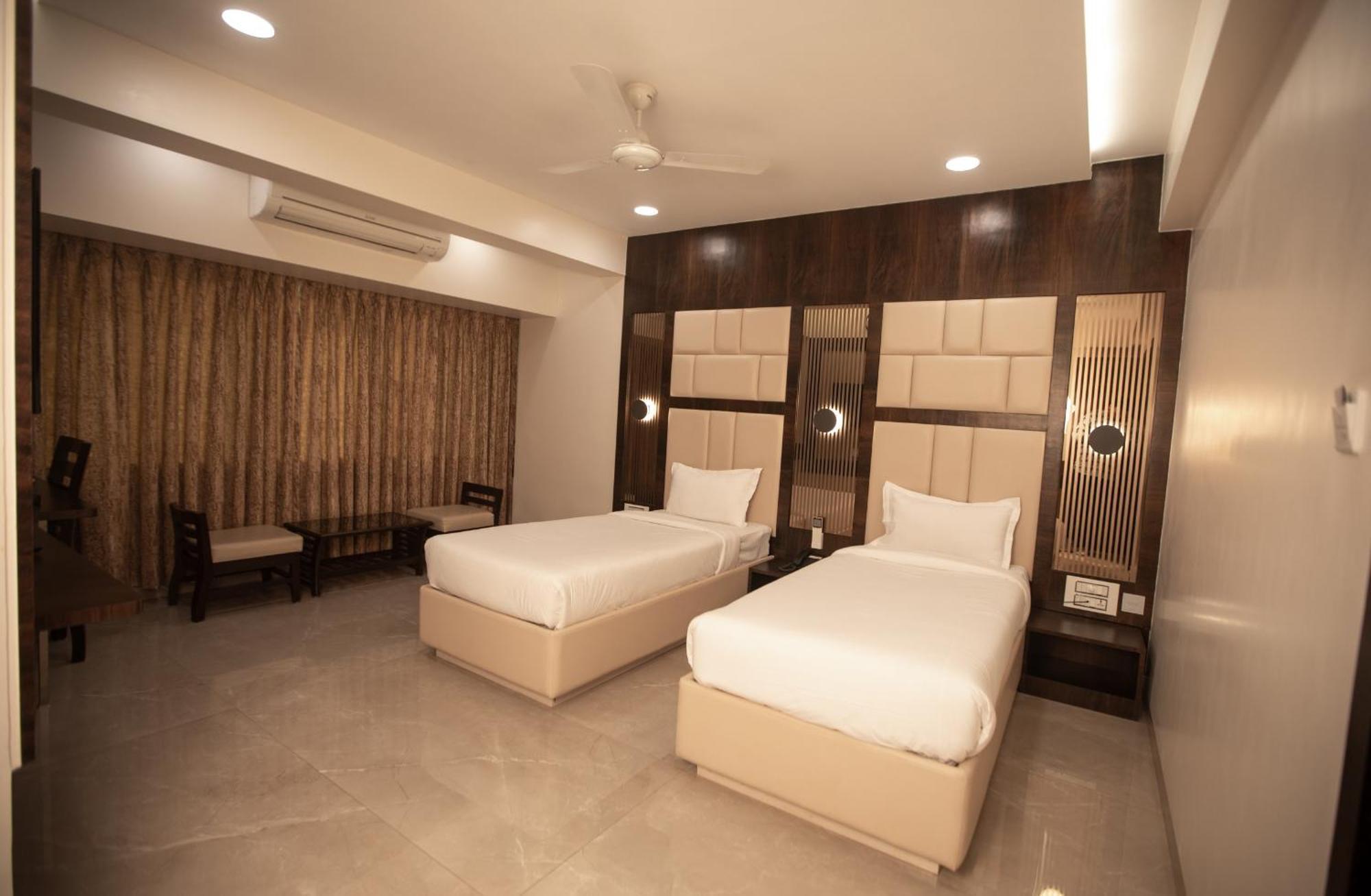 Hotel Naaz Executive 뭄바이 외부 사진